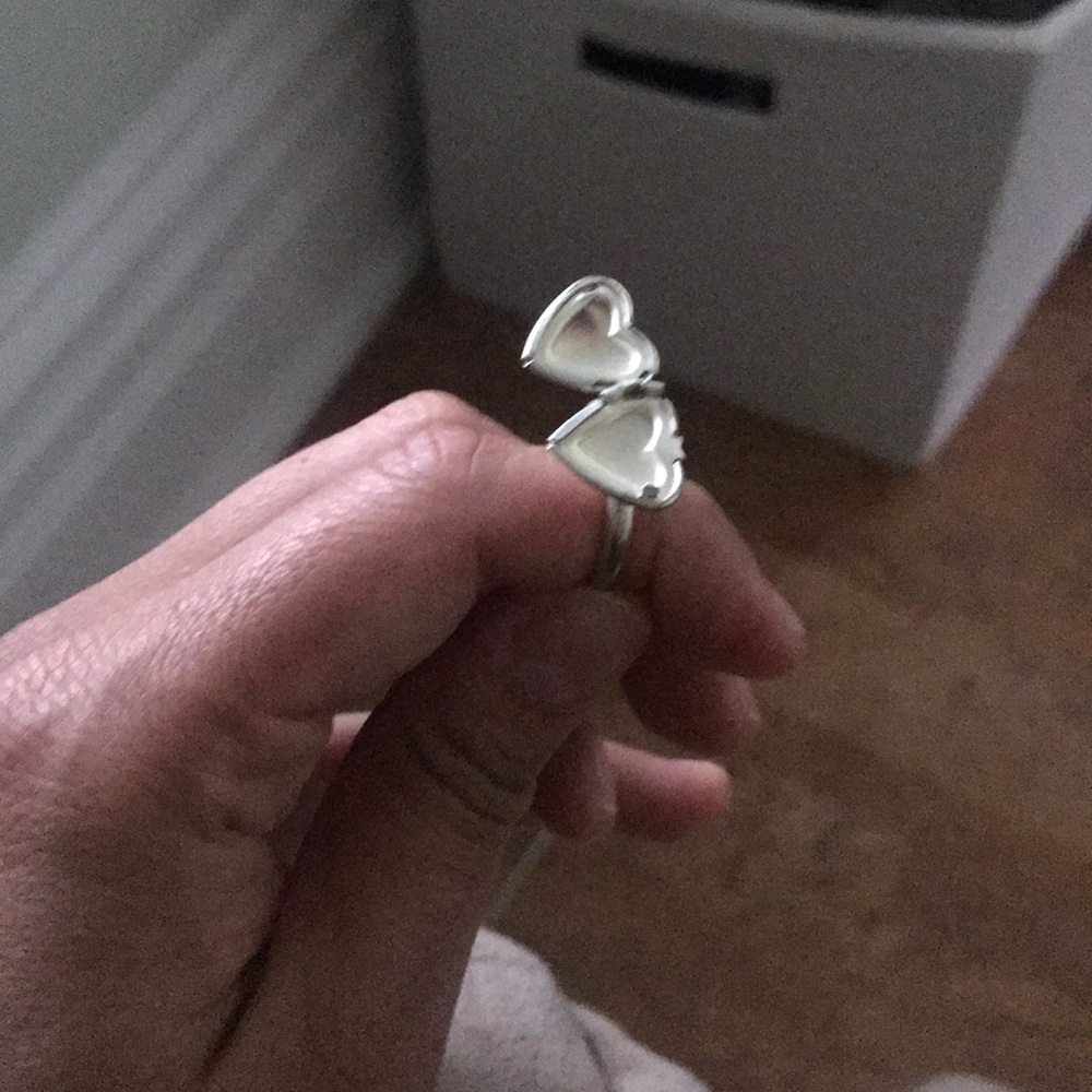 Silver heart ring - Picture 3 of 3